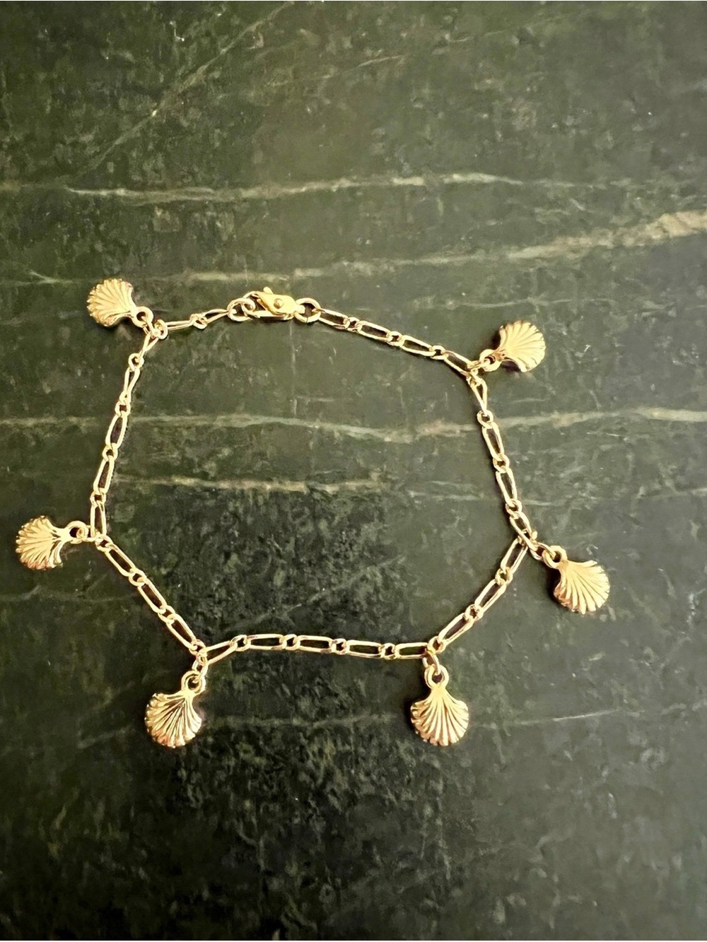 Gold Shell Charm Bracelet - Women's Gold-Tone Anklet/Bracelet